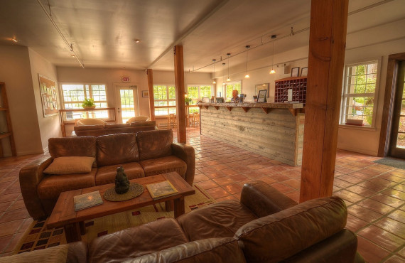 Waters Edge Shoreside Suites - Ucluelet : Photos and reviews