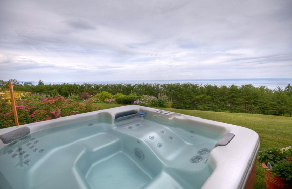 Hot tub Hot tub
