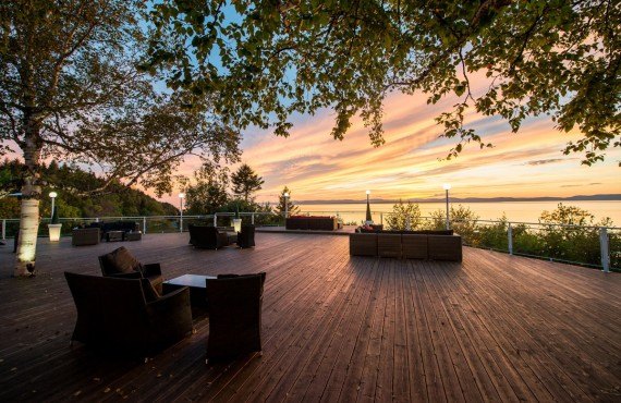 Coucher de soleil sur la terrasse Coucher de soleil sur la terrasse