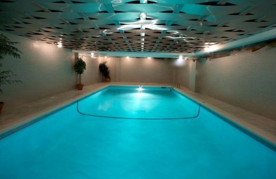 Piscine intérieure Piscine intérieure