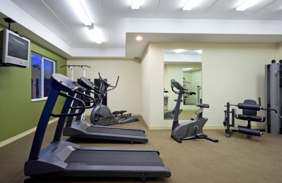 8-holiday-inn-express-gym. 8-holiday-inn-express-gym.