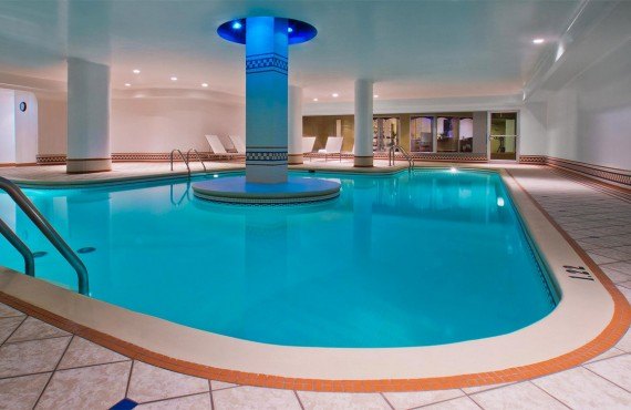 8-manoir-victoria-pool 8-manoir-victoria-pool