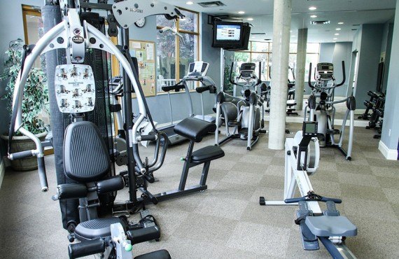 8-manteo-resort-spa-kelowna-gym 8-manteo-resort-spa-kelowna-gym