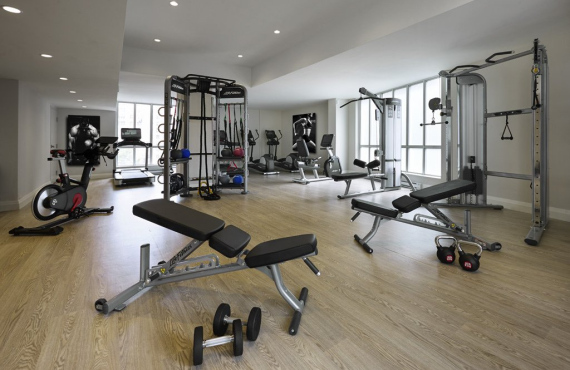 Fitness center (© Thomas Malone) Fitness center (© Thomas Malone)