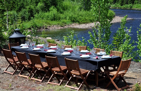 Pourvoirie du Ravage - Repas plein air Pourvoirie du Ravage - Repas plein air