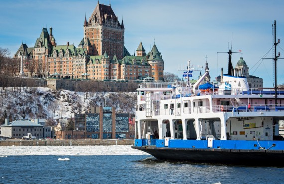 Traversée des glaces - Vue sur le Château Frontenac Traversée des glaces - Vue sur le Château Frontenac