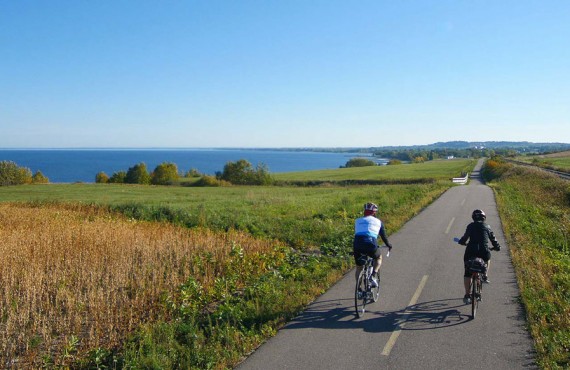Cycling the Blueberry Route Cycling the Blueberry Route