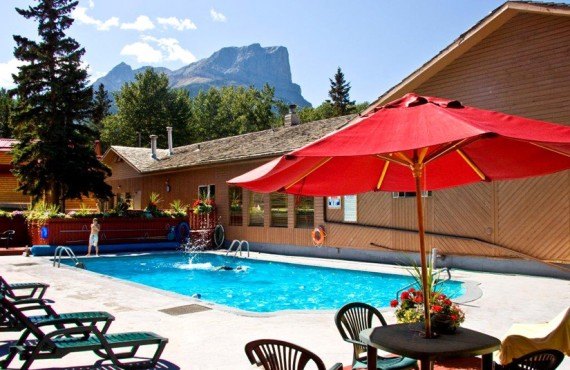 9-chalets-pocahontas-piscine 9-chalets-pocahontas-piscine