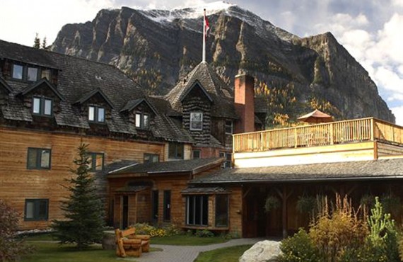 Deer Lodge - Lake Louise, AB Deer Lodge - Lake Louise, AB