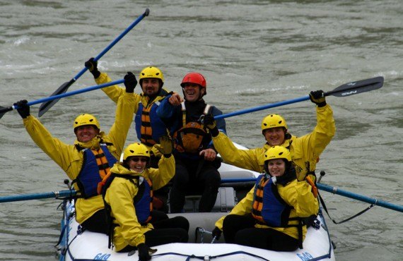 Lake Louise Inn - Rafting Lake Louise Inn - Rafting