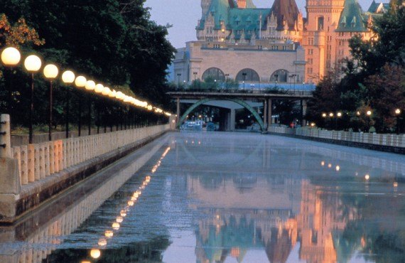 Fairmont Château Laurier - Le Canal Rideau Fairmont Château Laurier - Le Canal Rideau