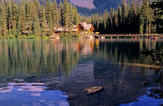 Pourvoirie Emerald Lake - Yoho National Park, BC Pourvoirie Emerald Lake - Yoho National Park, BC