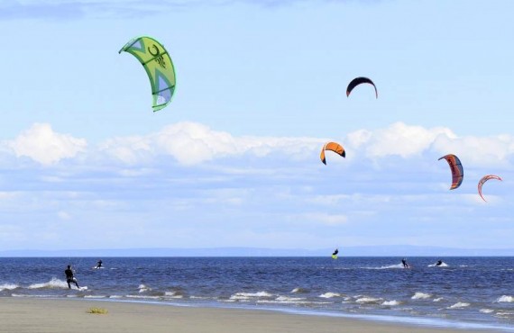 Surf sur la plage Surf sur la plage