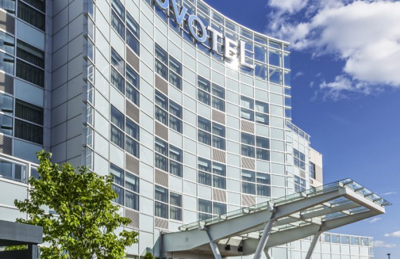 Novotel Montréal Aéroport, QC (© Tudor Spinu) Novotel Montréal Aéroport, QC (© Tudor Spinu)