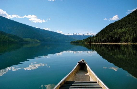 Canoeing on the lake Canoeing on the lake