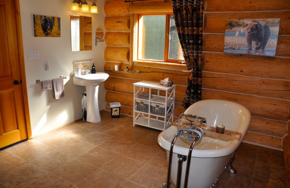 bear-bathroom.jpg bear-bathroom.jpg