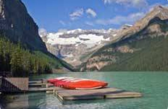 Canot sur le Lac Louise Canot sur le Lac Louise