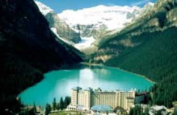 lac-louise.jpg lac-louise.jpg