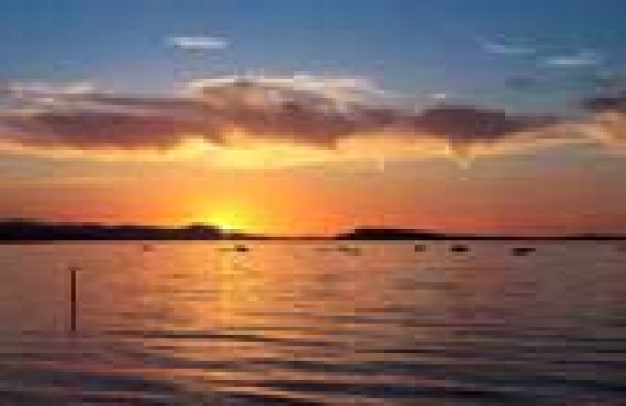 qualicum-beach-bc.jpg qualicum-beach-bc.jpg