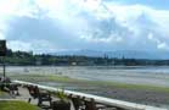 qualicum-beach.jpg qualicum-beach.jpg