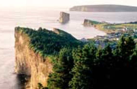 Village de Percé en Gaspésie Village de Percé en Gaspésie