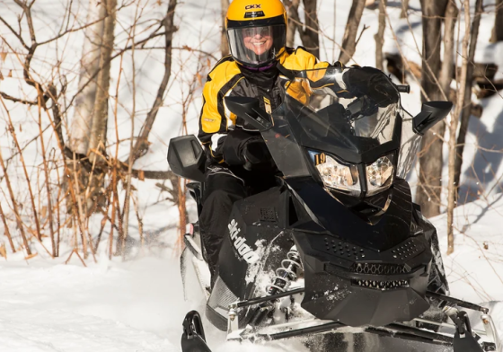 Motoneige dans les Laurentides