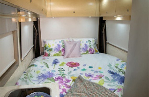 7-cite-caravane-b22-essence.jpg 7-cite-caravane-b22-essence.jpg