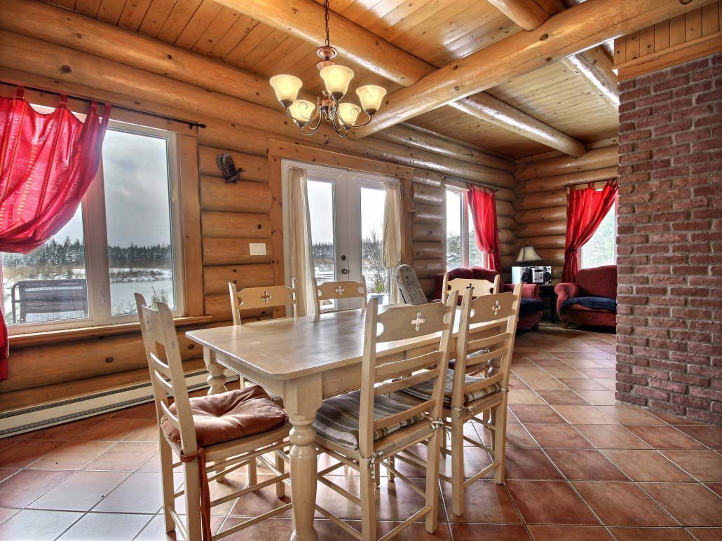 Salle à manger Chalet Balbuzard