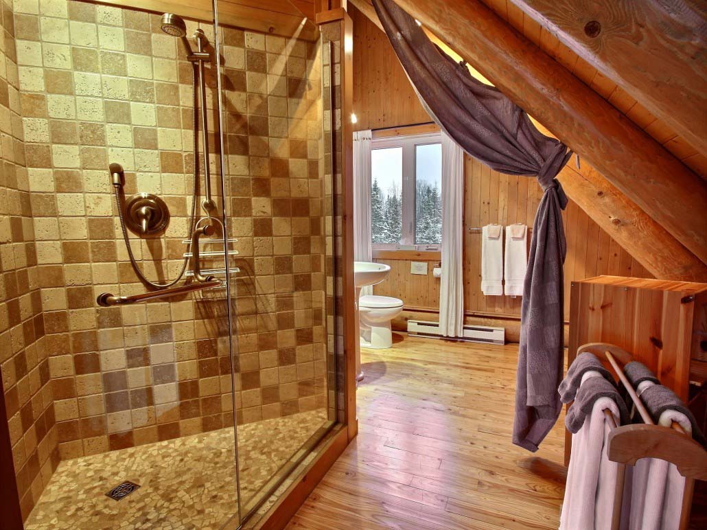 Salle de bain des maitres Chalet Capteur-de-Rêves