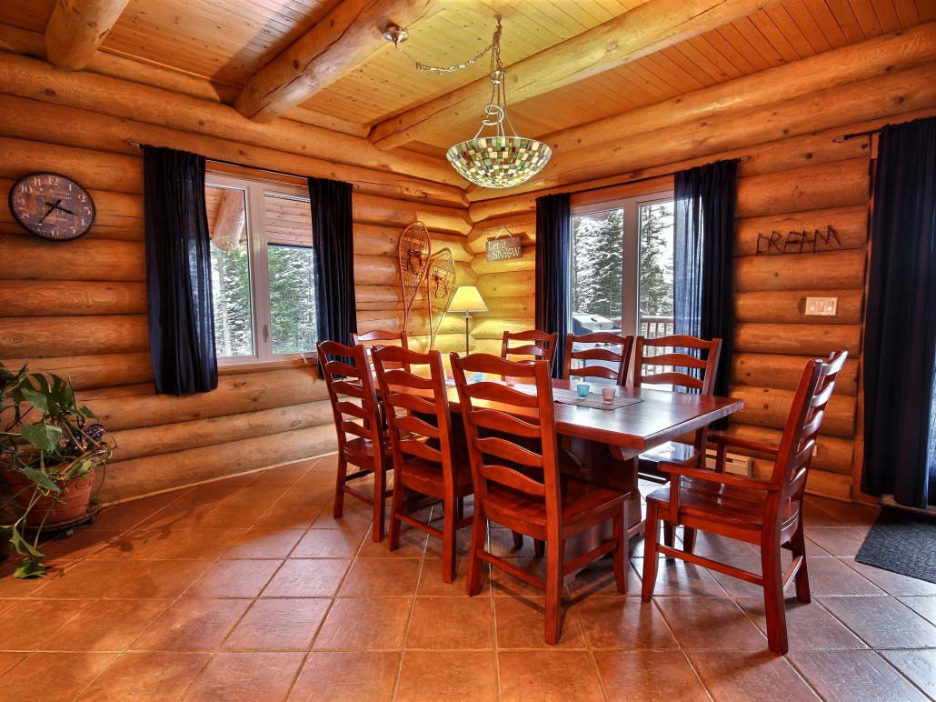 Salle à manger Chalet Capteur-de-Rêves