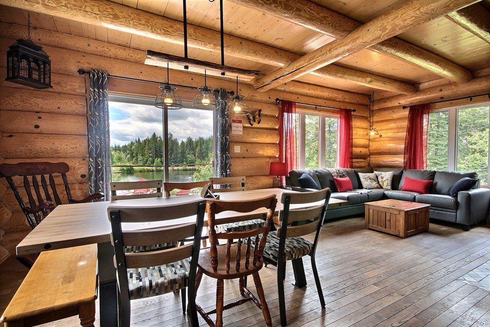 Salle principale Chalet Envolée