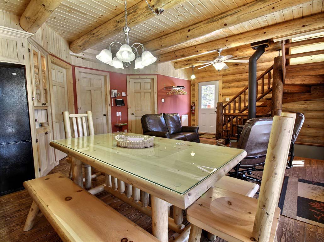 Salle principale Chalet La Loutre