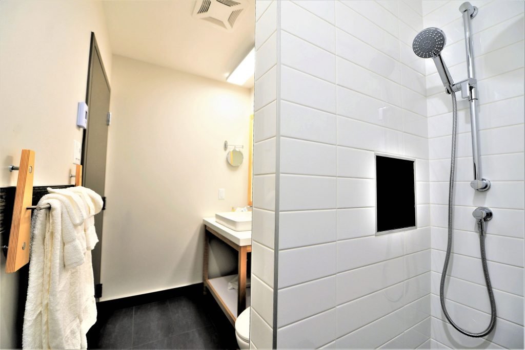 Bathroom - Mountain view