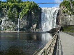 Chute Montmorency à proximité de la ville de Québec