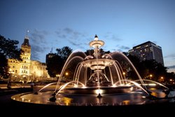 Fontaine de Tourny in front of the Parliament of the Province of Quebec