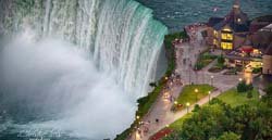 Promenade de Rainbow Bridge à Table Rock, Niagara Falls