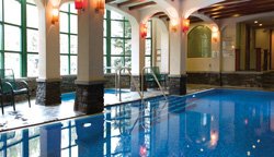 Post Hotel - Piscine